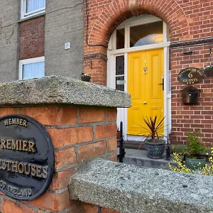 3* Pensión Donnybrook Hall